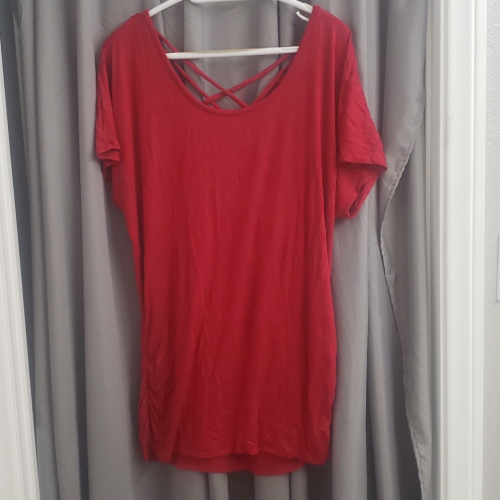 Torrid tshirt - ruching and criss cross back